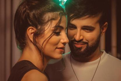 الفنان الشاب عمر نصر يوقع عقدًا فنيًّا مع محطّة الـ Mtv بعد النجاح الباهر لأعماله الفنية