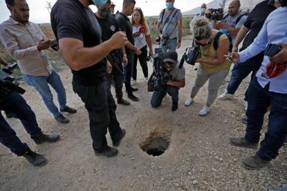 انتزاع 6 أسرى فلسطينيين حريتهم من سجن جلبوع الإسرائيلي والسجانة نائمين!