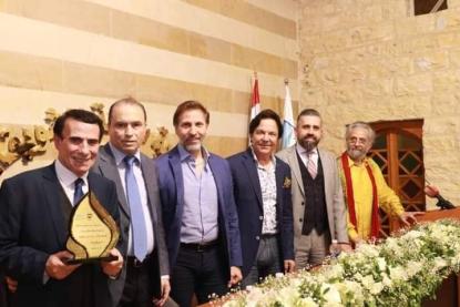  تكريم الفنان محي الدين غالي في الشويفات بحضور نقيب الفنانين جهاد الأطرش ومجموعة من الموسيقيين