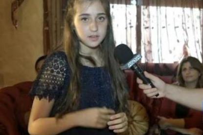 ابنة عينبال الشوف ساندرا عبد الباقي الأولى في الاجتماع والاقتصاد